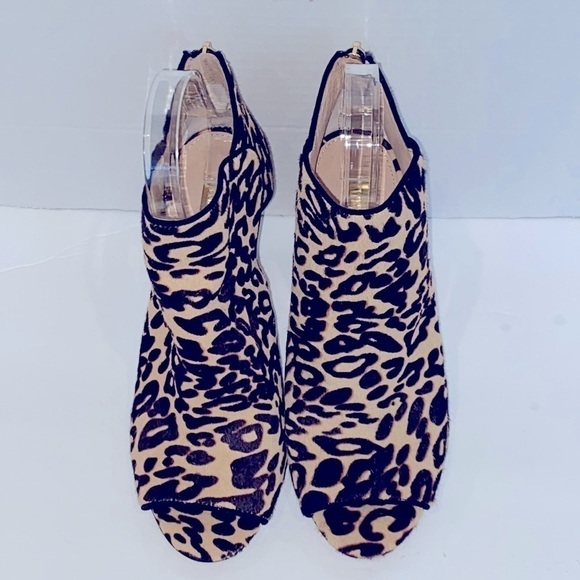 Louise Et Cie Isabelle Animal Print Heeled Booties Size 8 - Picture 3 of 8